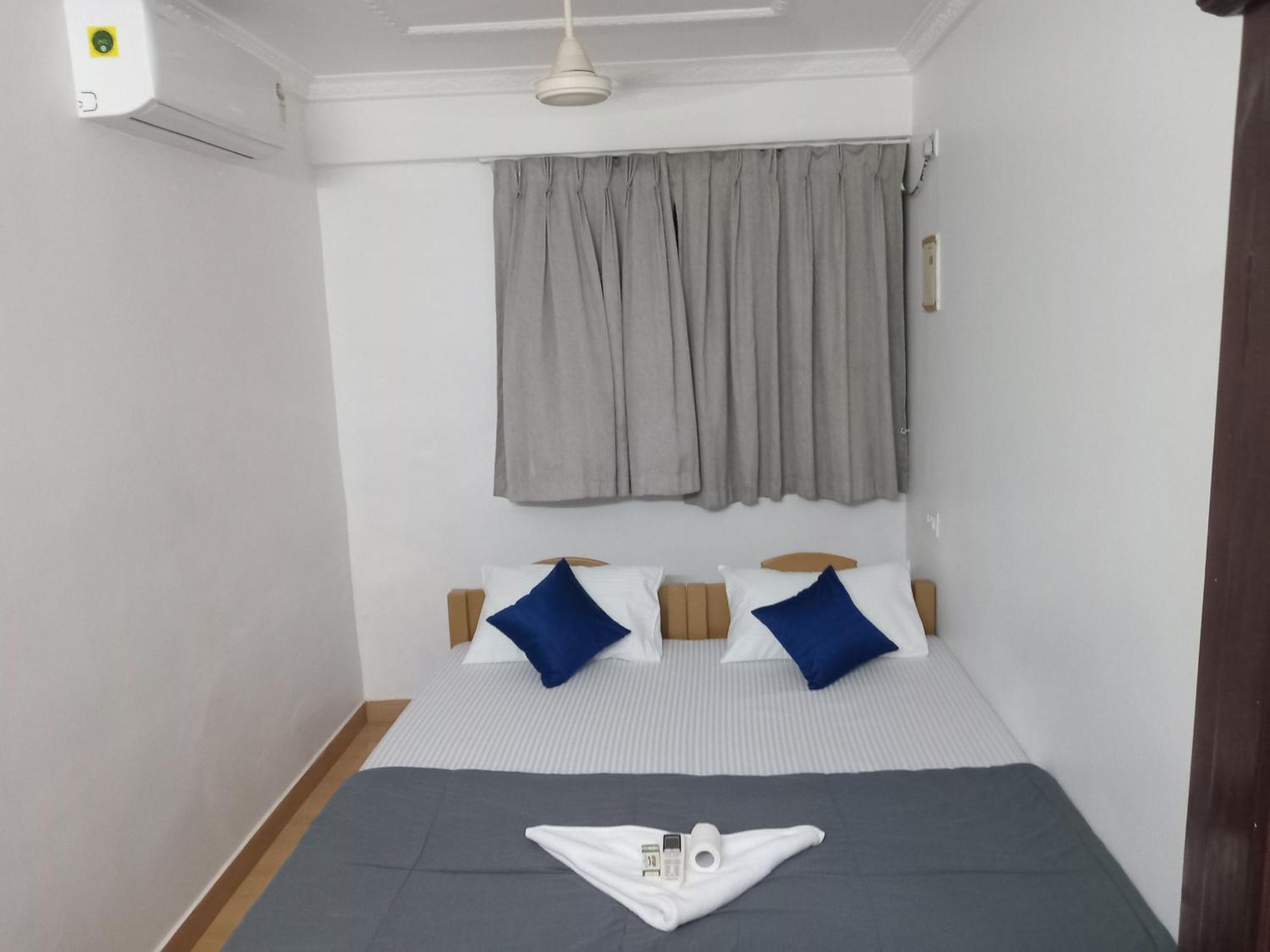 Xhostel Hostel Kochi Exterior photo